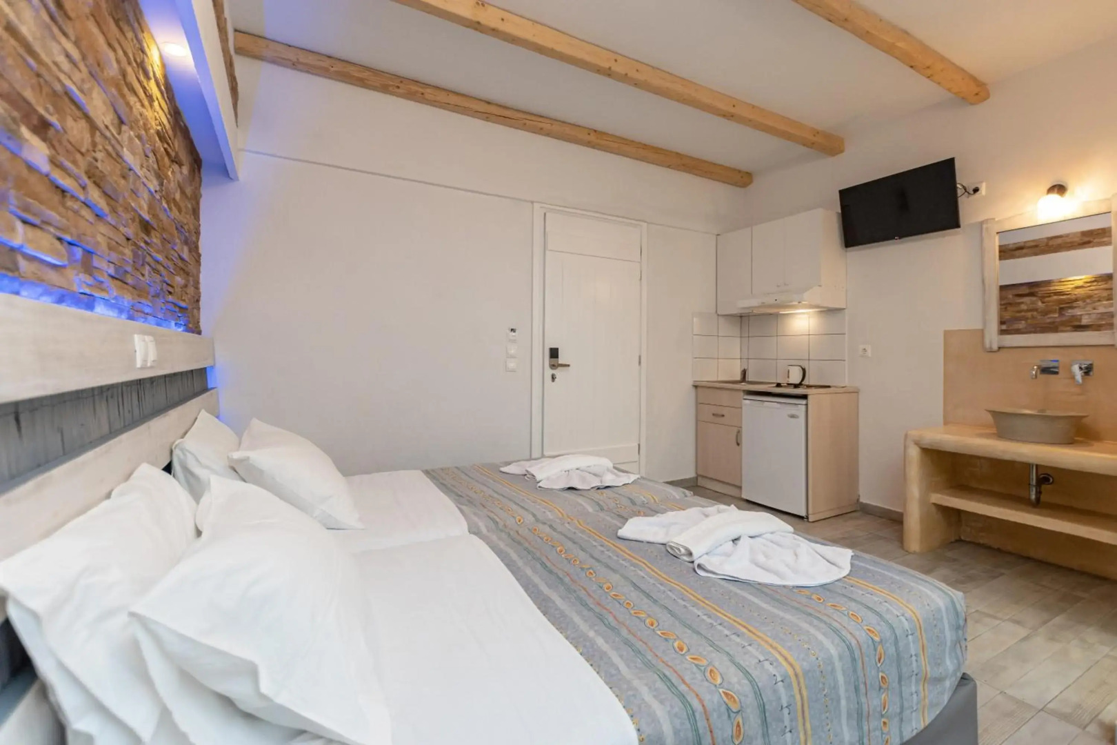 Agios Prokopios Hotel