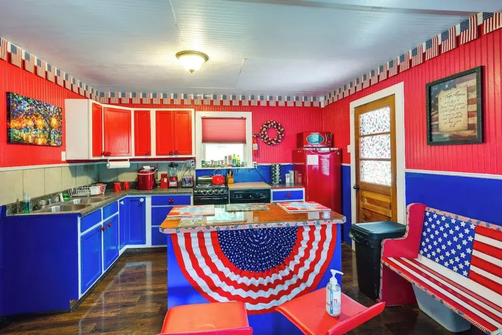 Secluded Avinger Cabin < 1 Mi to Lake O' The Pines