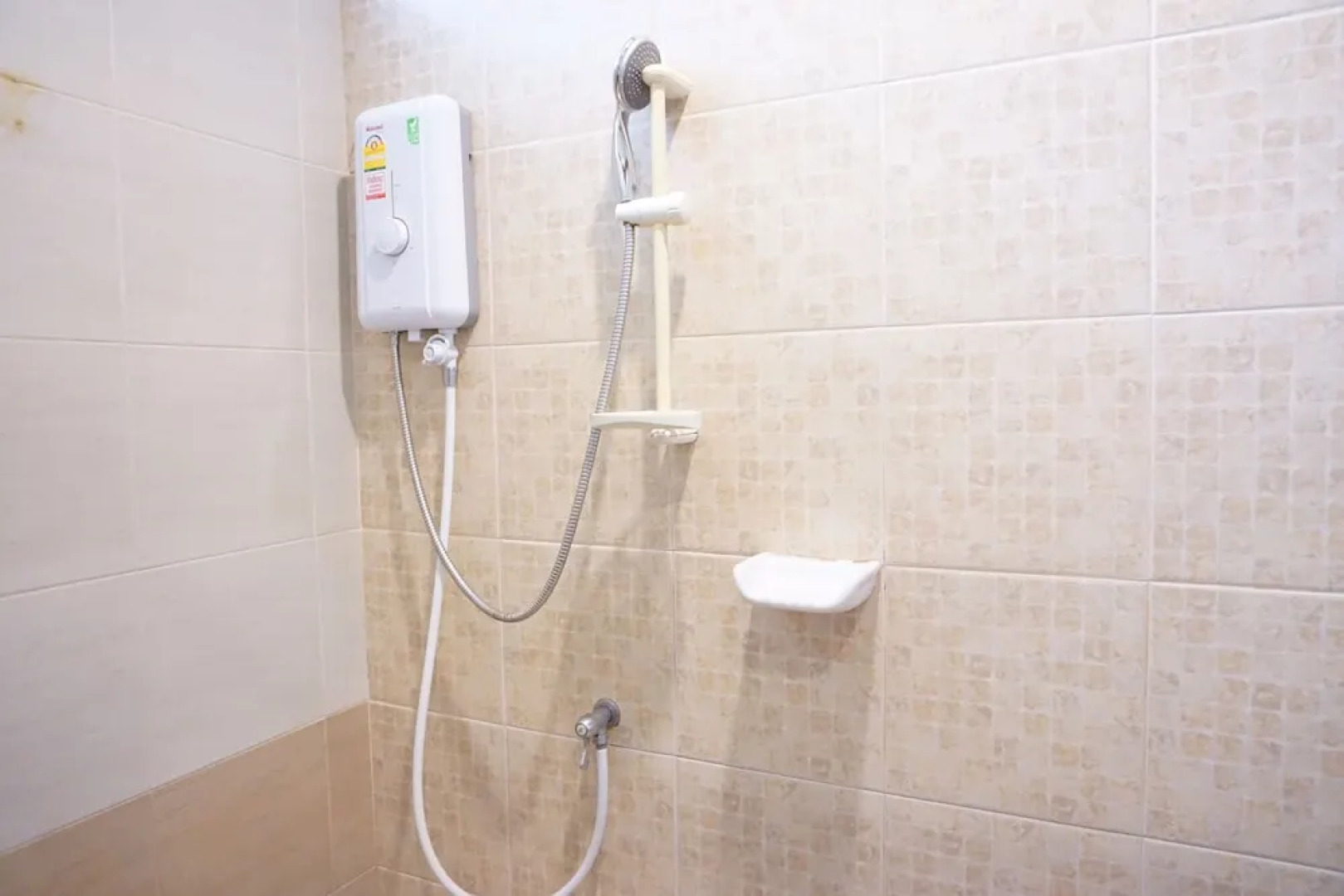 Uthai River Lake Resort