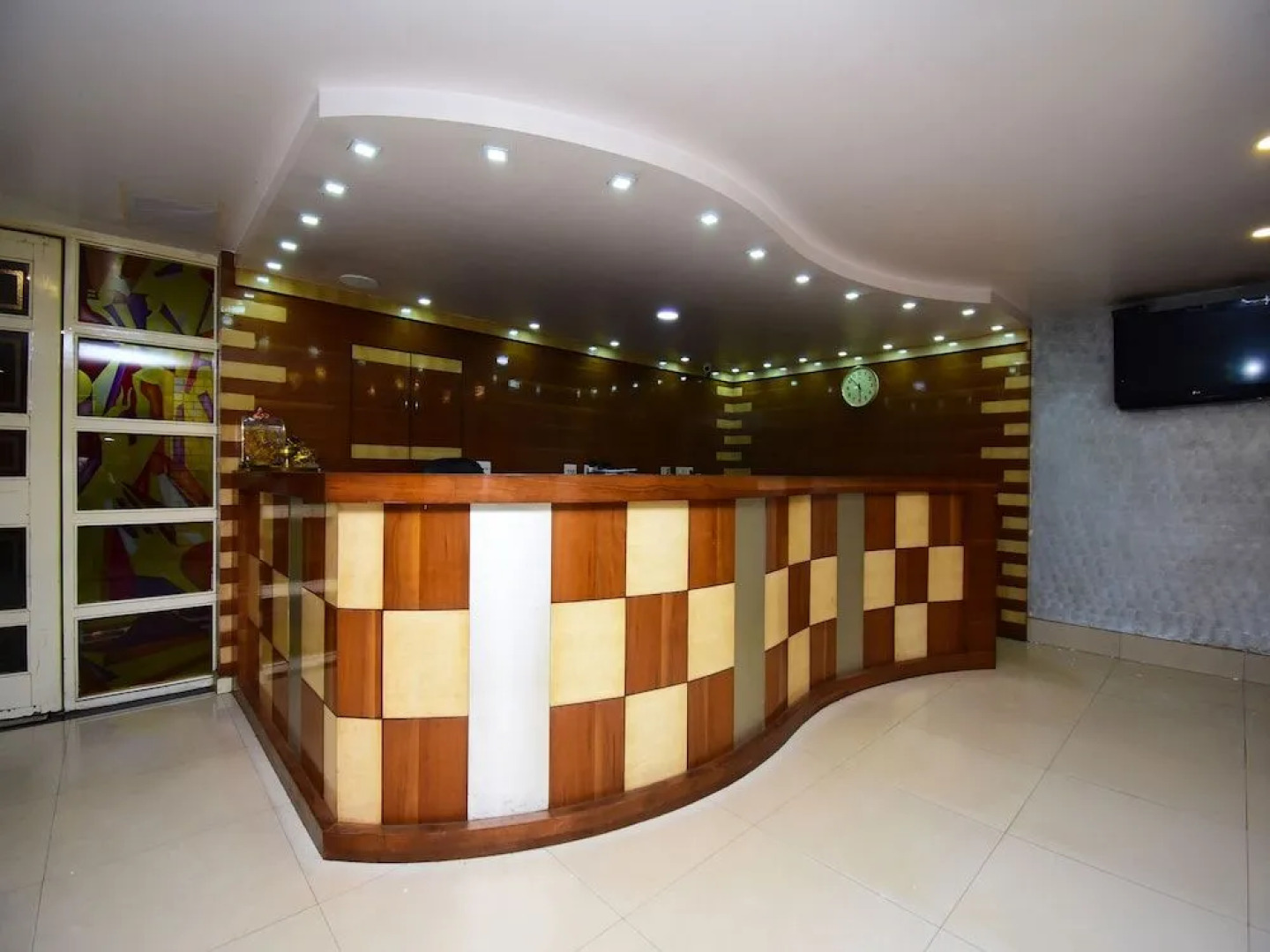 Capital O 42660 Hotel Greenland Towers