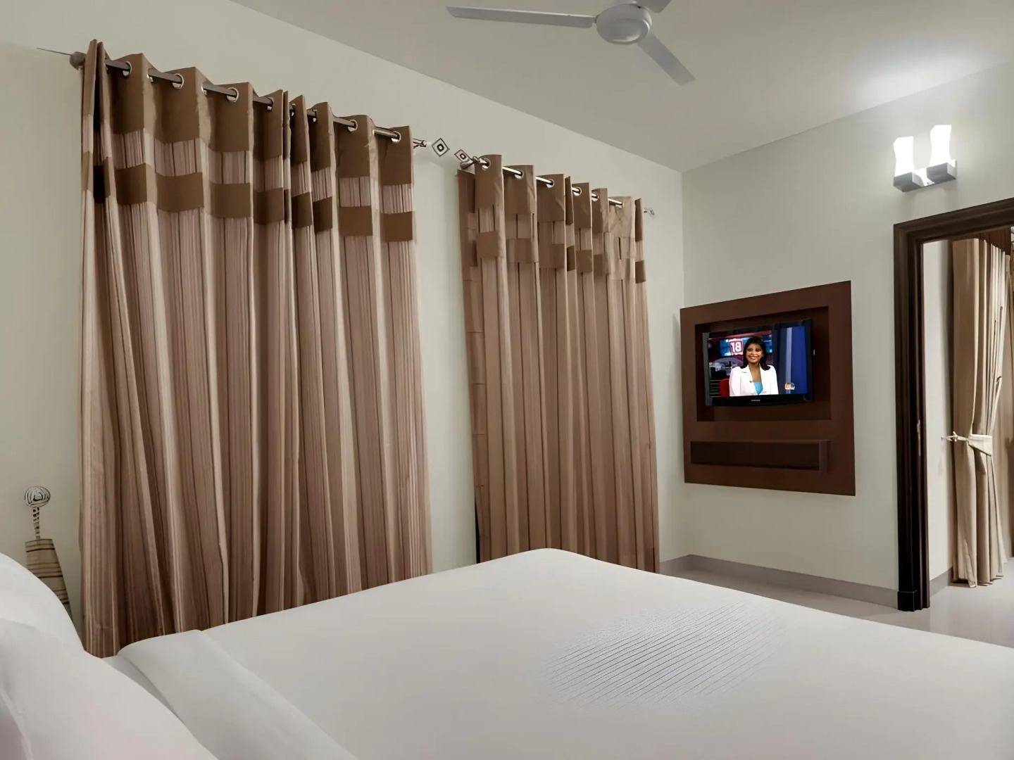 The Golden Suites & Spa