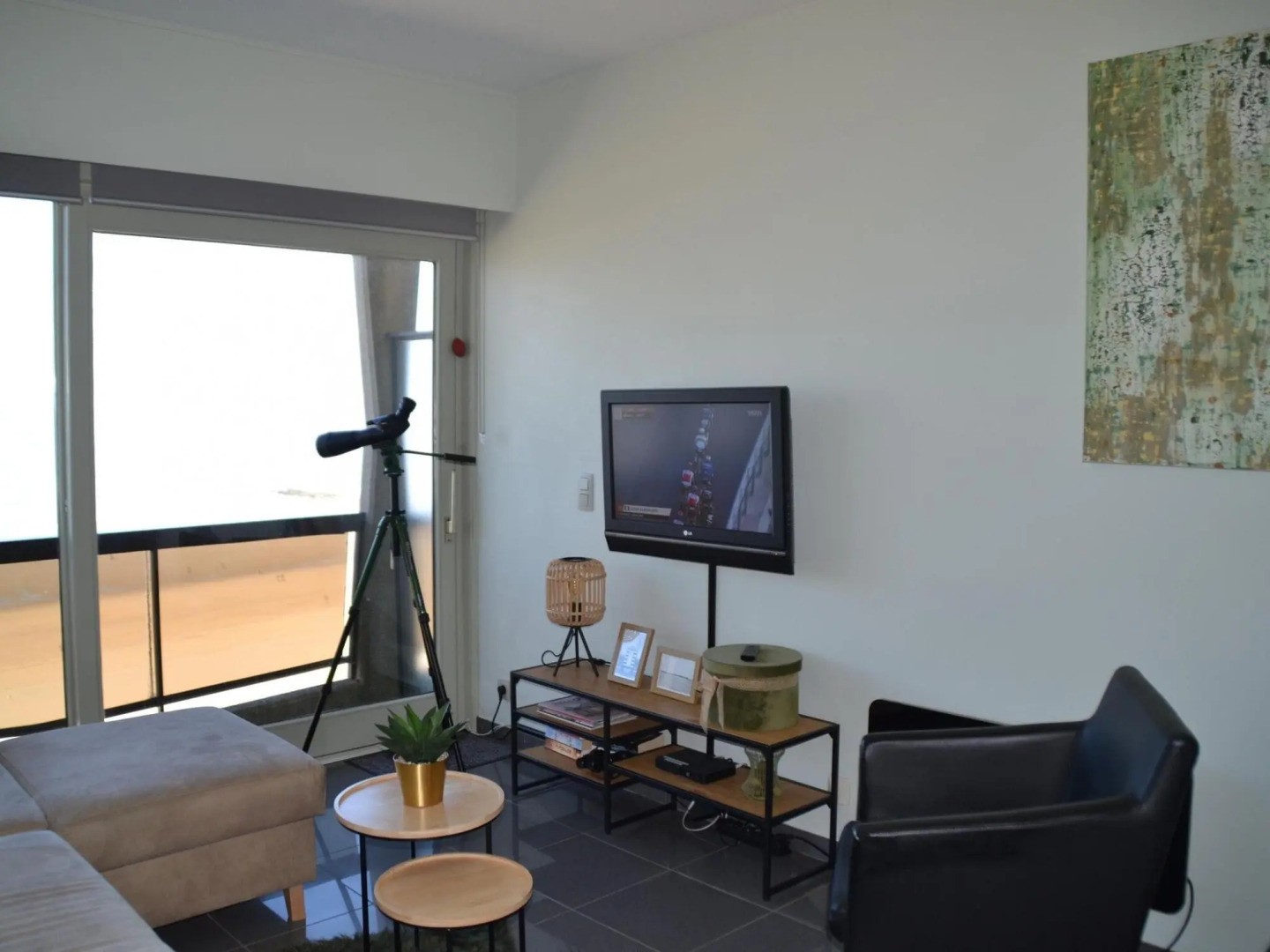 Romantic apartment in Blankenberge with sea-views