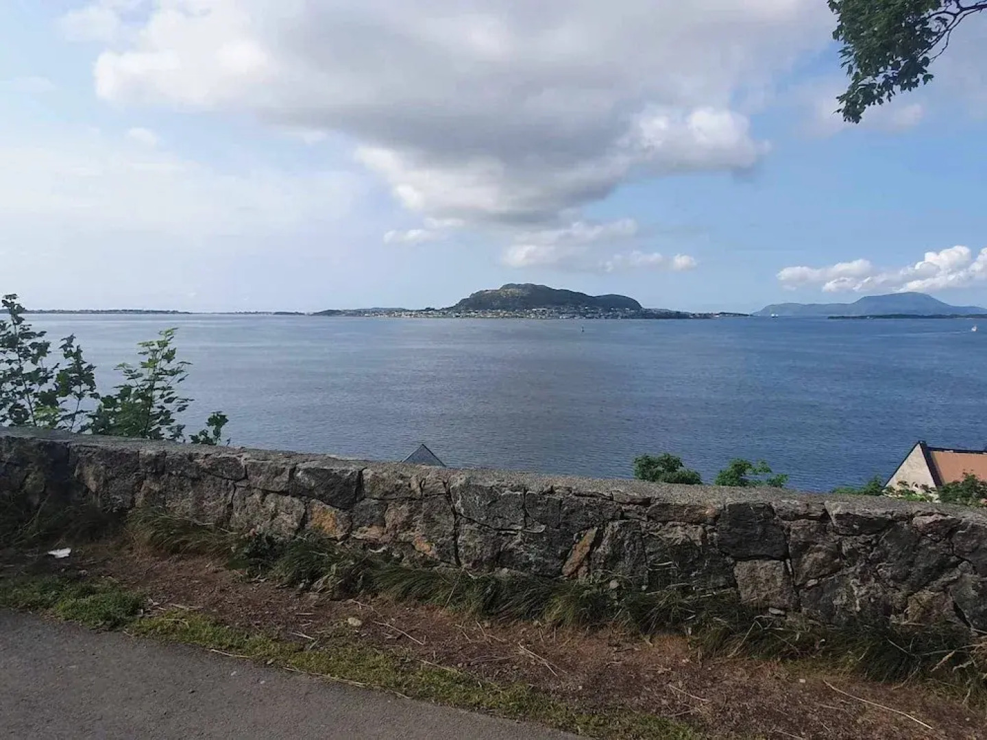 Cozy Ålesund Apartment With Private Entrance & Free Parking