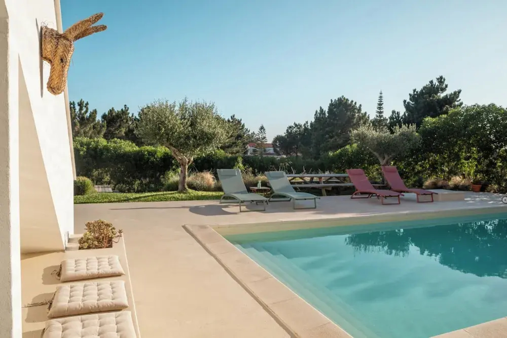 Birds of Paradise - Boutique surf lodge