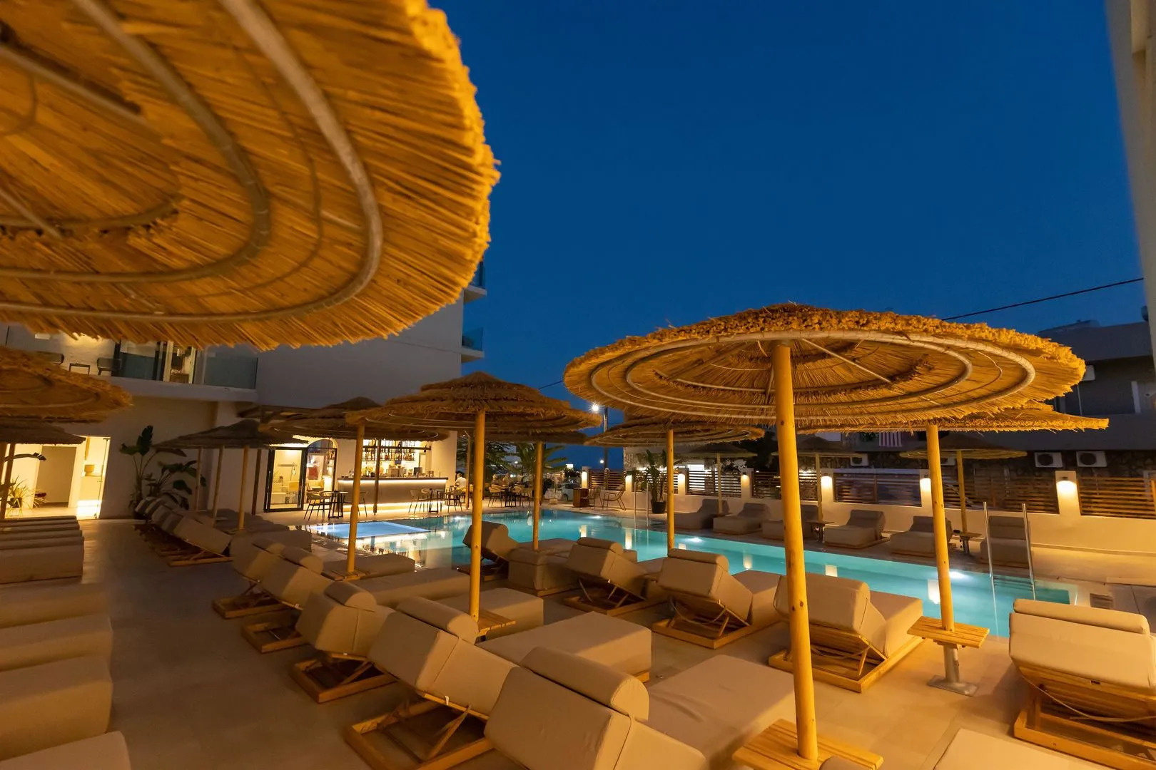 Cabana Blu Hotel & Suites
