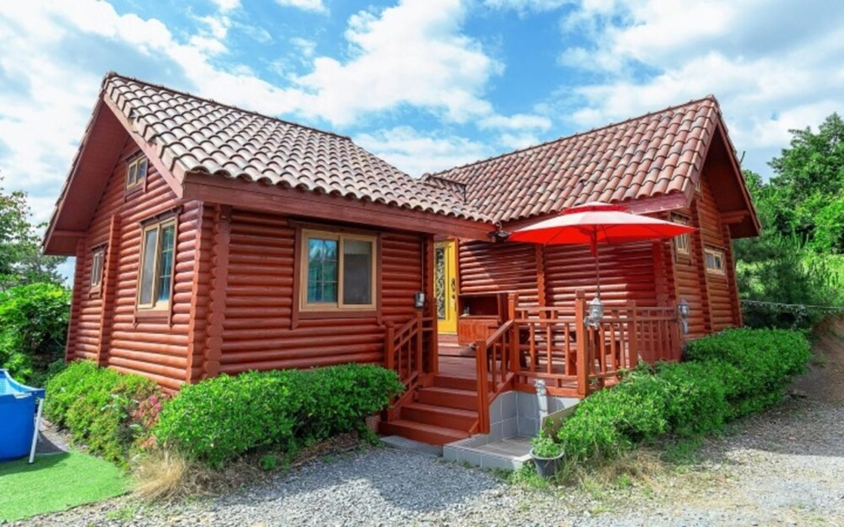Taean Log House Pension