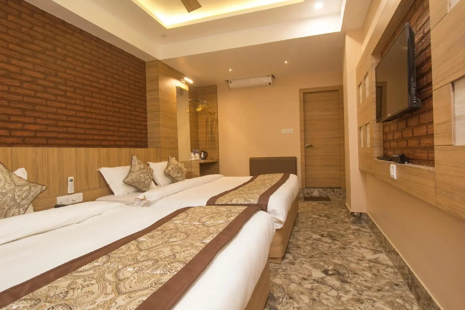 OYO 27992 Hotel Ganpati