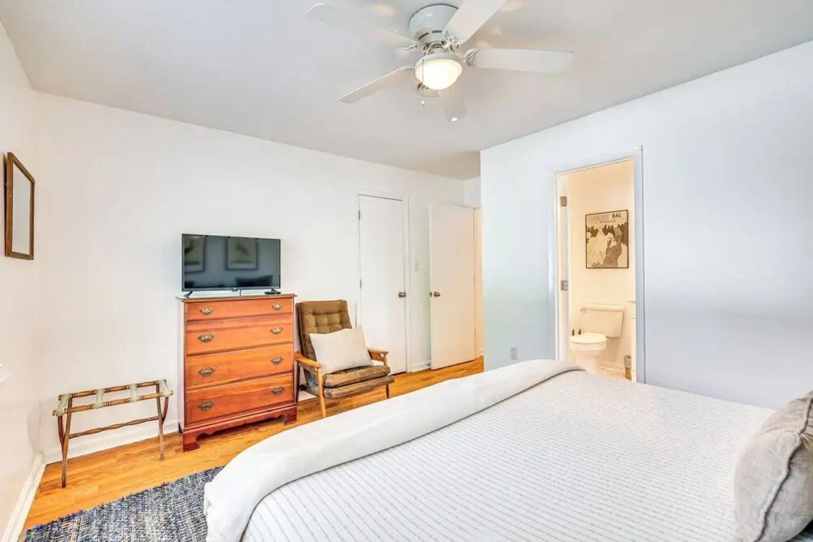 Oak Island Cottage: Minutes to Long Beach!