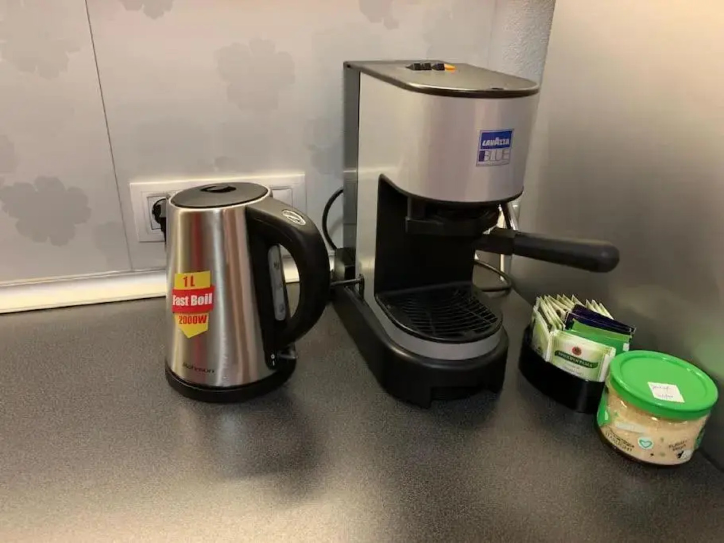 Sliver city next to paradise mall and metro