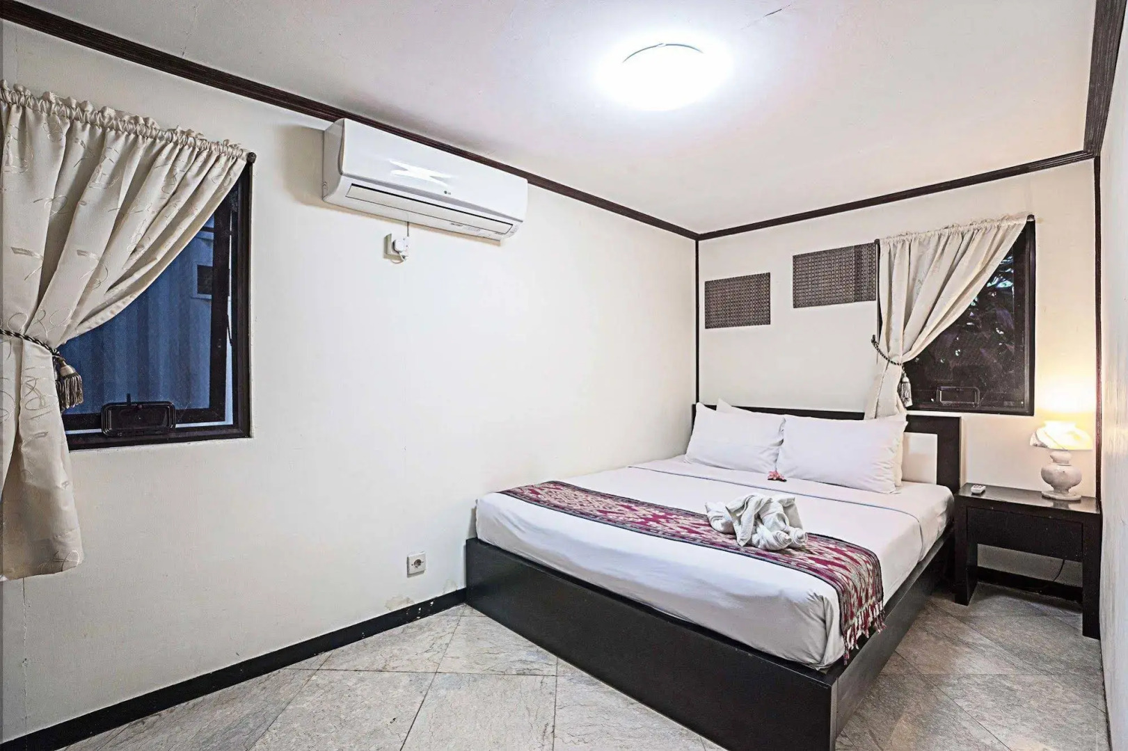 Royal Caravan Hotel Trawas