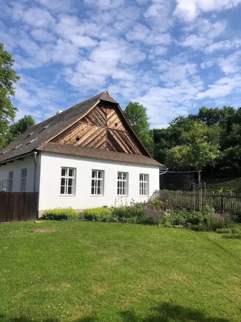 Villa in Javorek Near Zlamanec Park