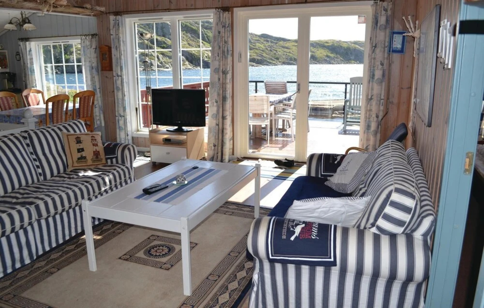 Amazing Home in Lyngdal With 3 Bedrooms