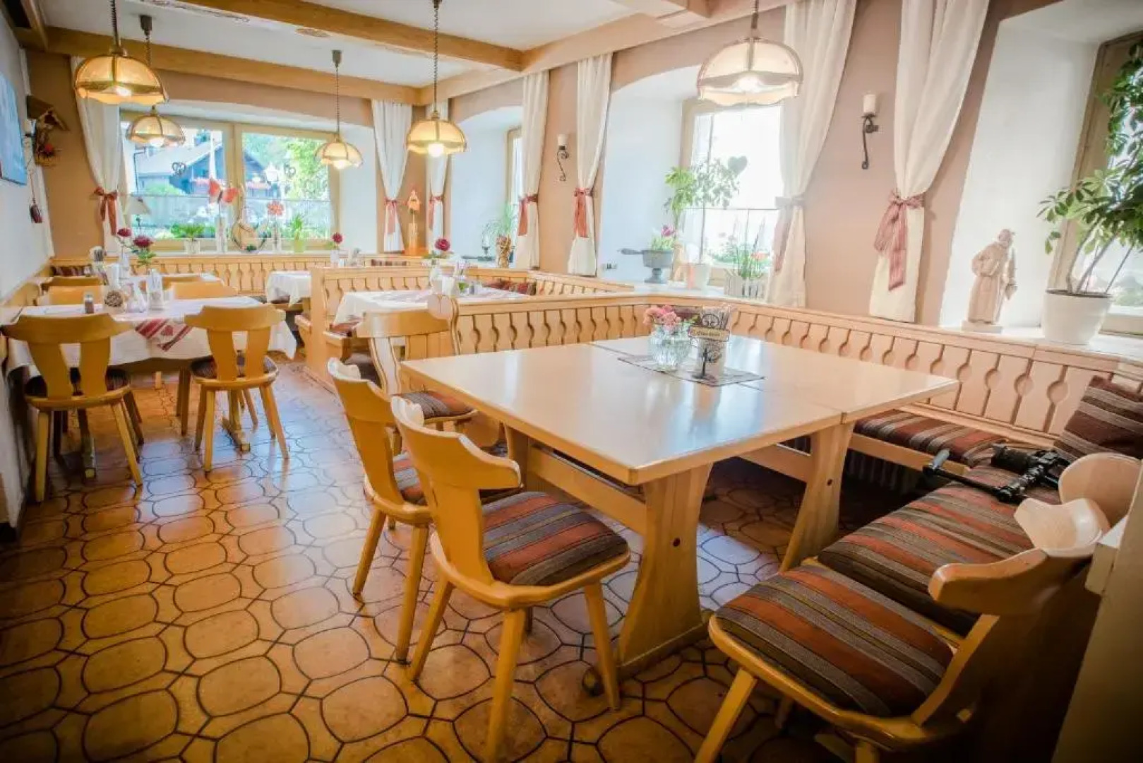 Gasthof-Pension-Metzgerei Meindl