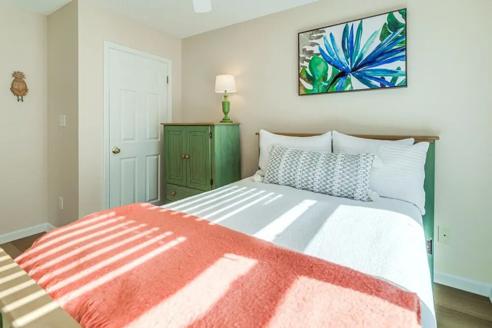 Well-equipped Emerald Isle Townhome: Pets Welcome!