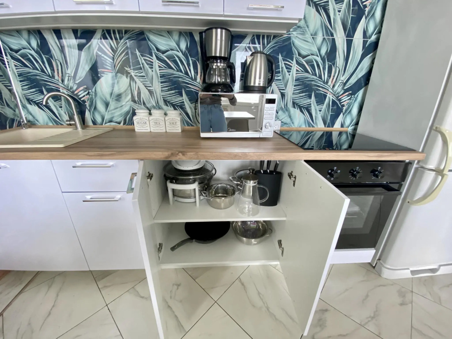 Апарт-отель F1 с бассейном