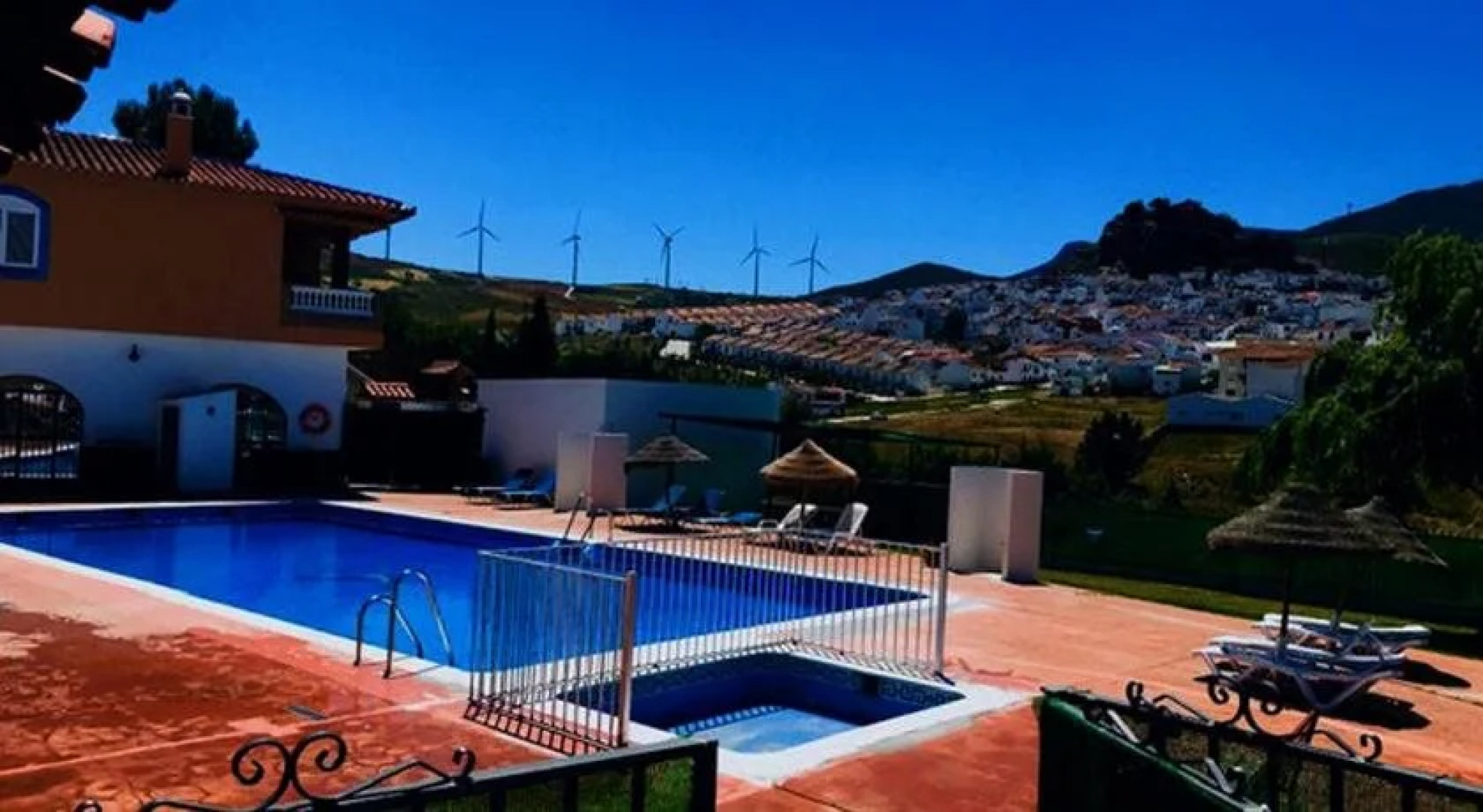 Hostal restaurante el cruce