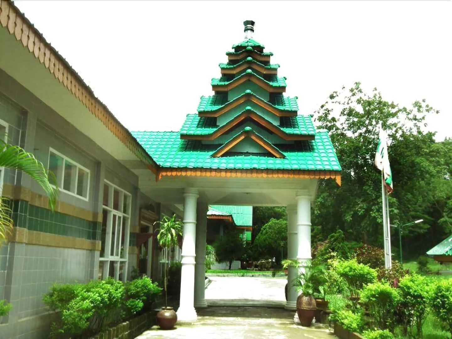 Mrauk U Hotel