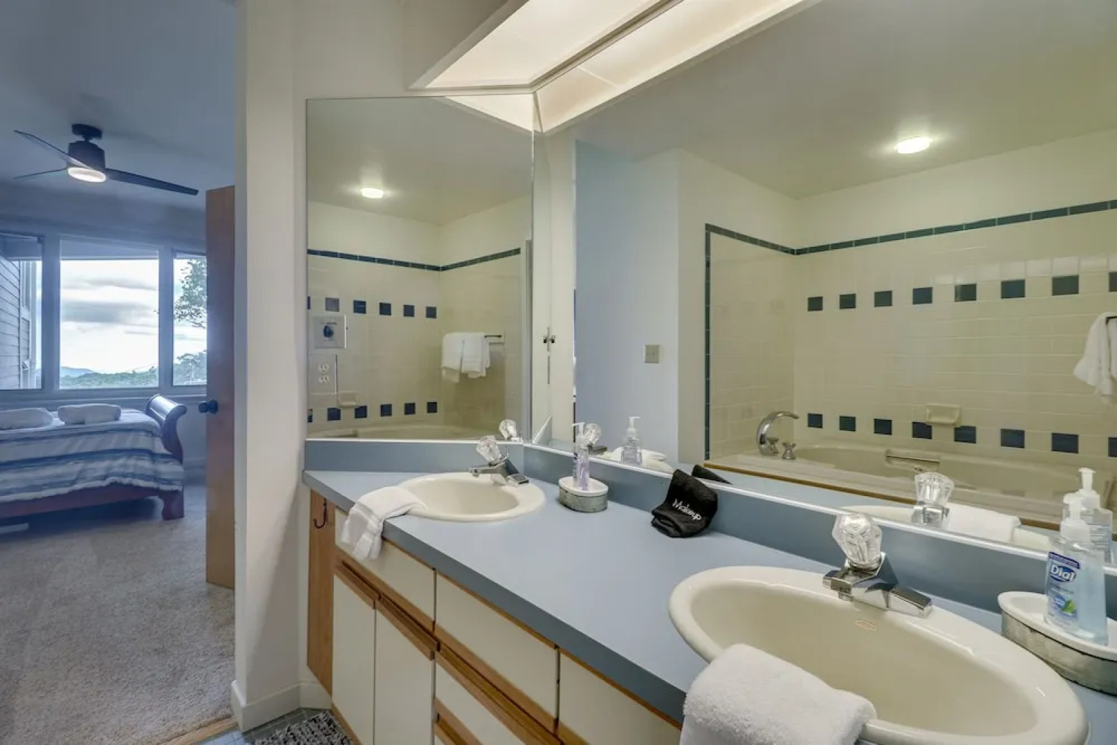 All-season Fun! Wintergreen Resort Condo w/ Views