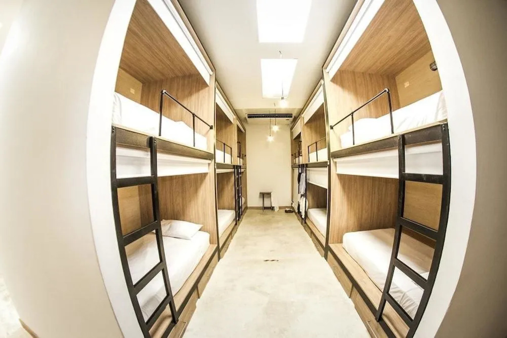 Bourbon St Hostal Boutique - Hostel