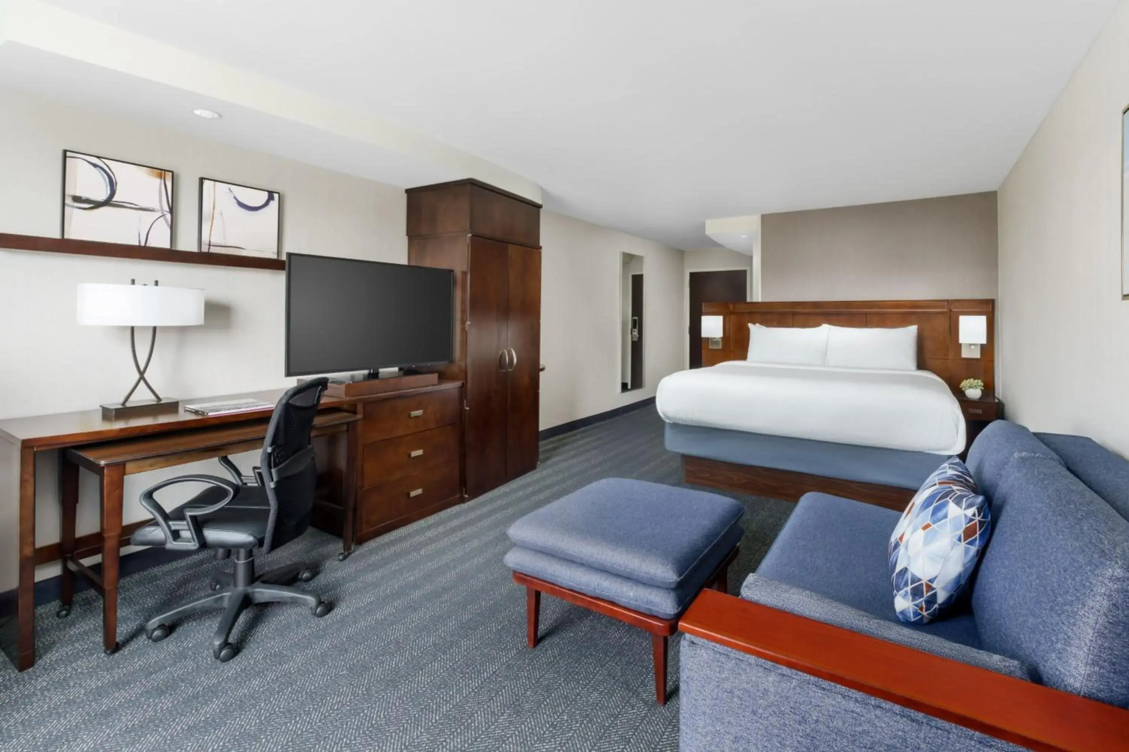 Courtyard by Marriott Keene Downtown