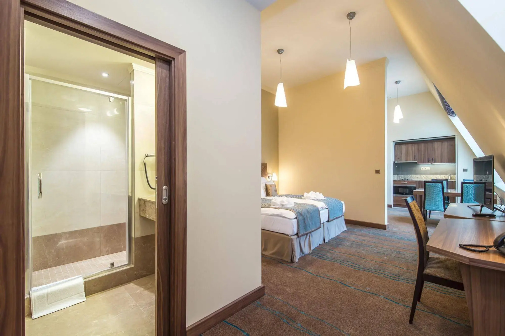 Merchant's Crown Suites and Spa