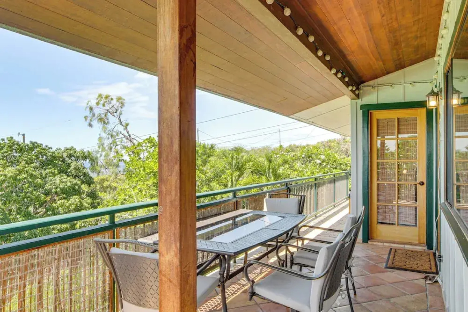 Ocean-view Bungalow: Walk to Pebbles Beach!