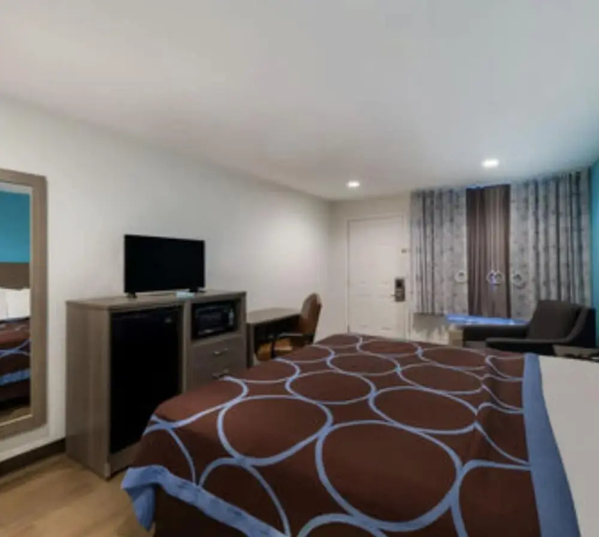 Super 8 By Wyndham Wichita Falls