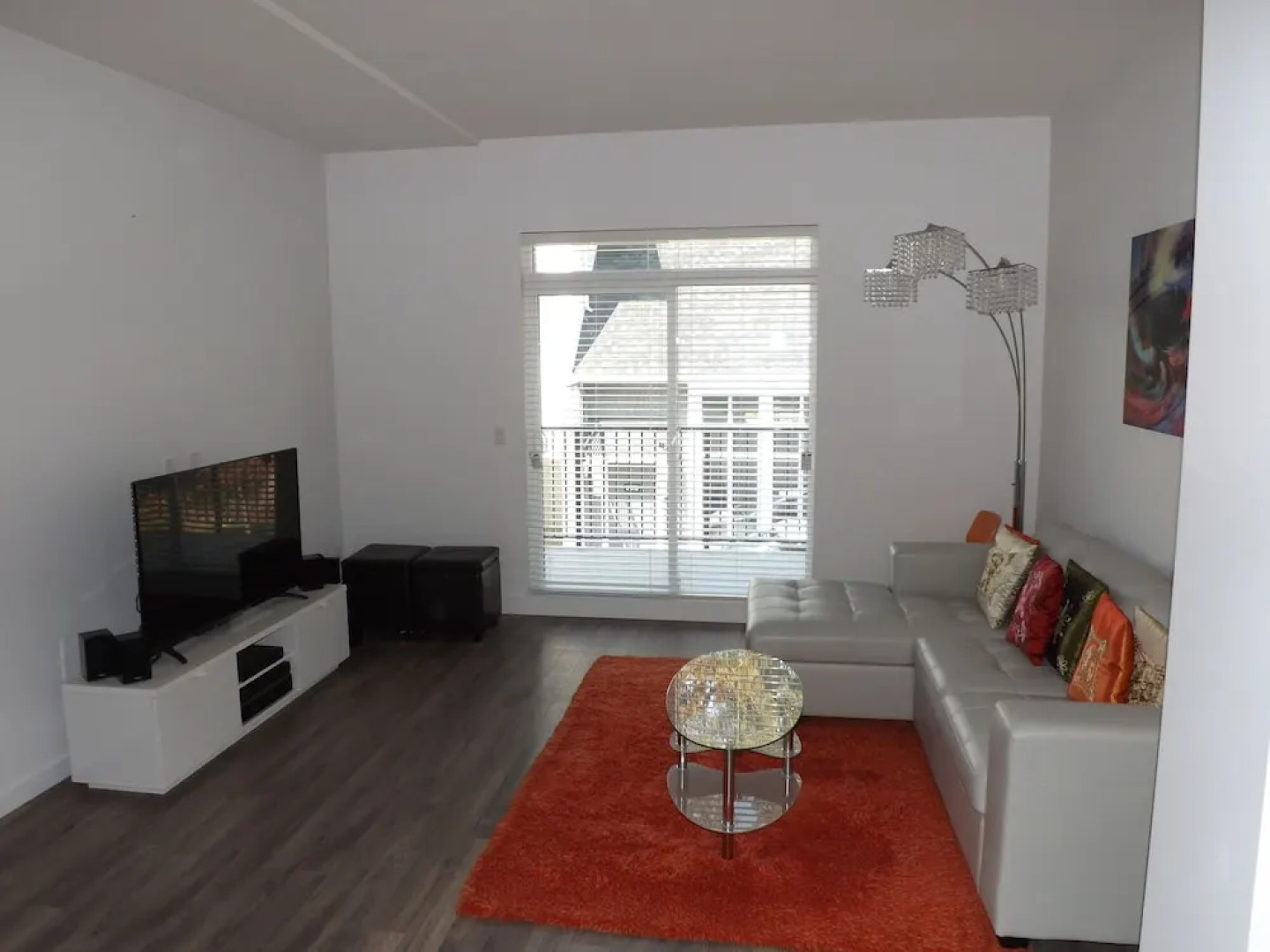 Welcome To Surrey Townhouse