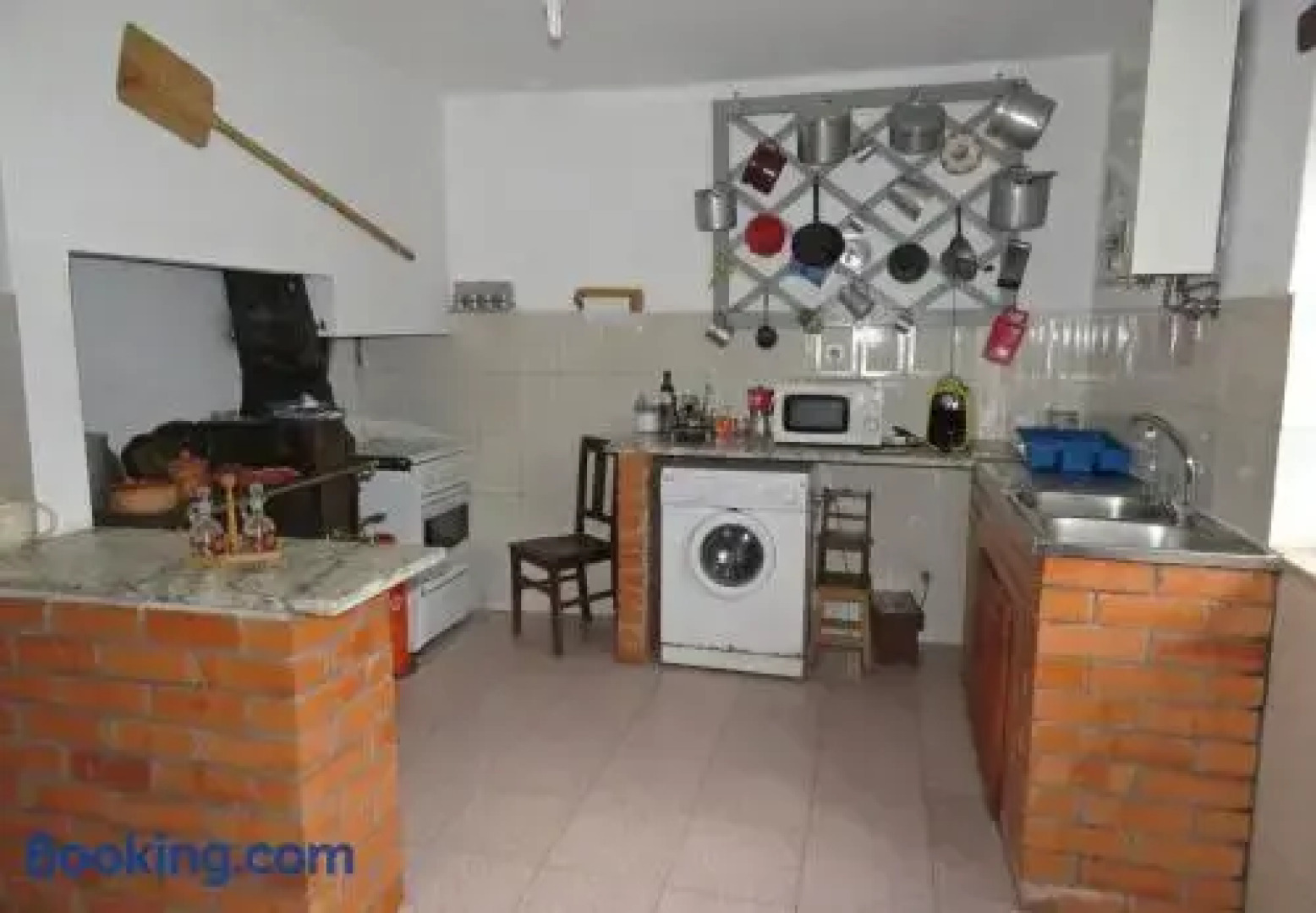 House With one Bedroom in Vale de Colméias, With Furnished Terrace and Wifi - 50 km From the Beach