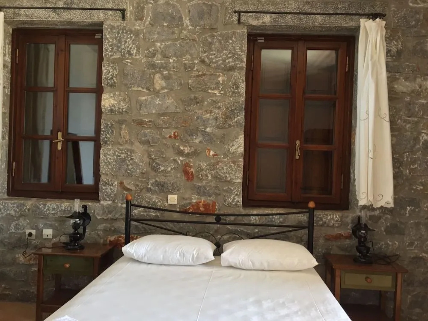 Las - Giannakakoy Traditional Stone Houses