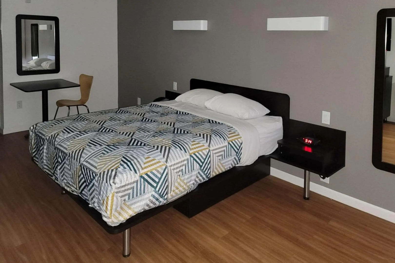 Rodeway Inn & Suites Thousand Palms - Rancho Mirage