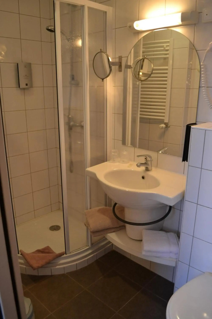 Hotel De La Porte Saint Pierre