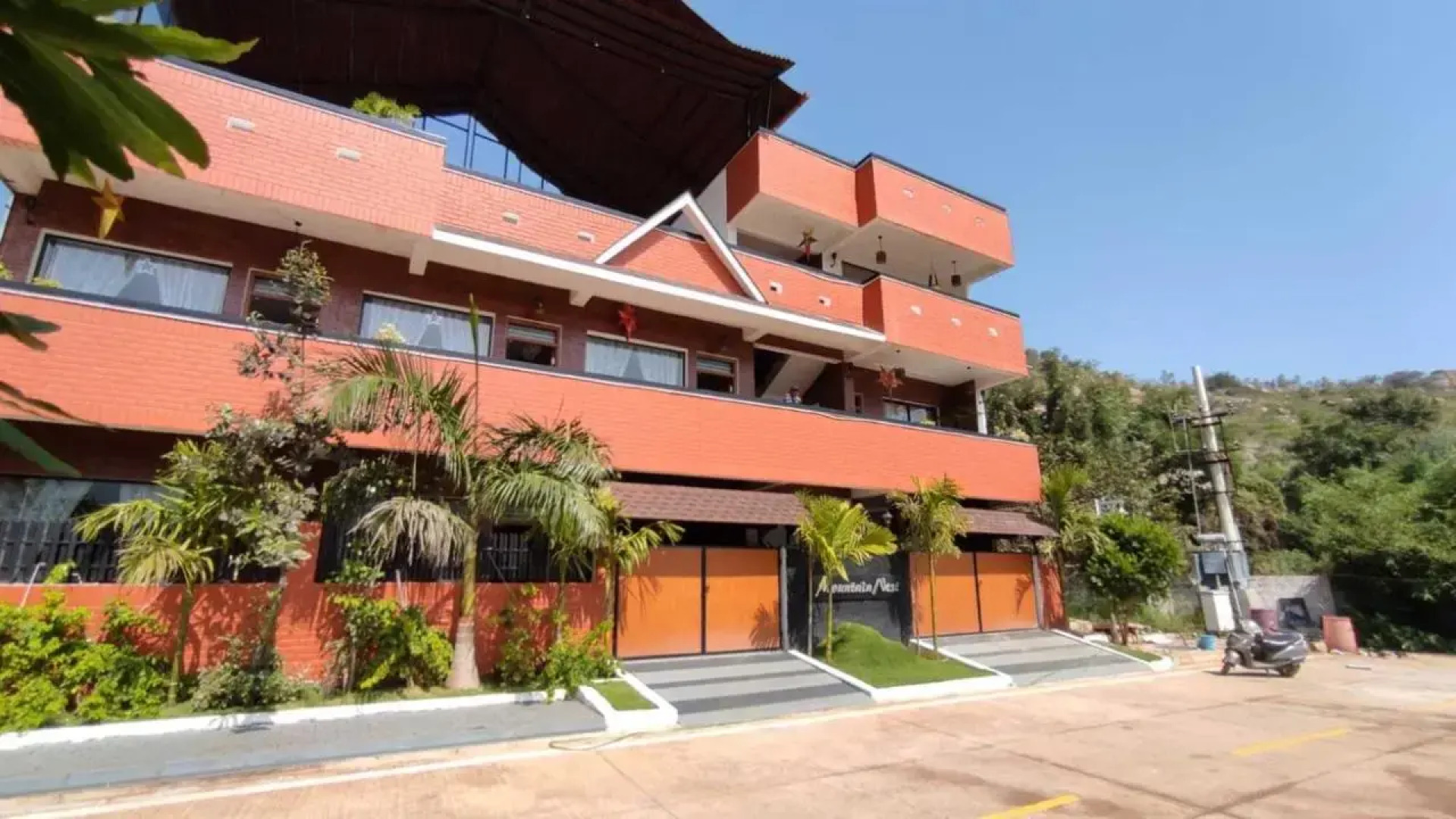 Saffronstays Mountain Nest