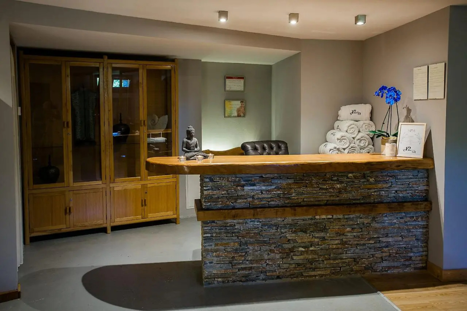 12 Months Luxury Resort