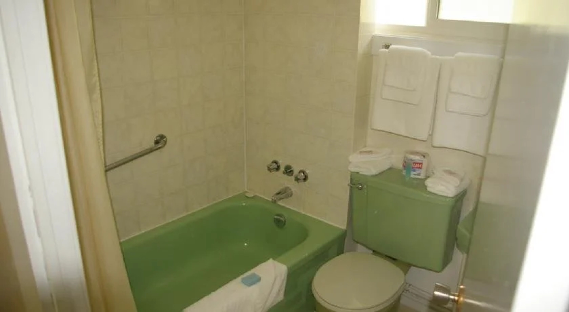 Shuswap Lake Motel & Resort