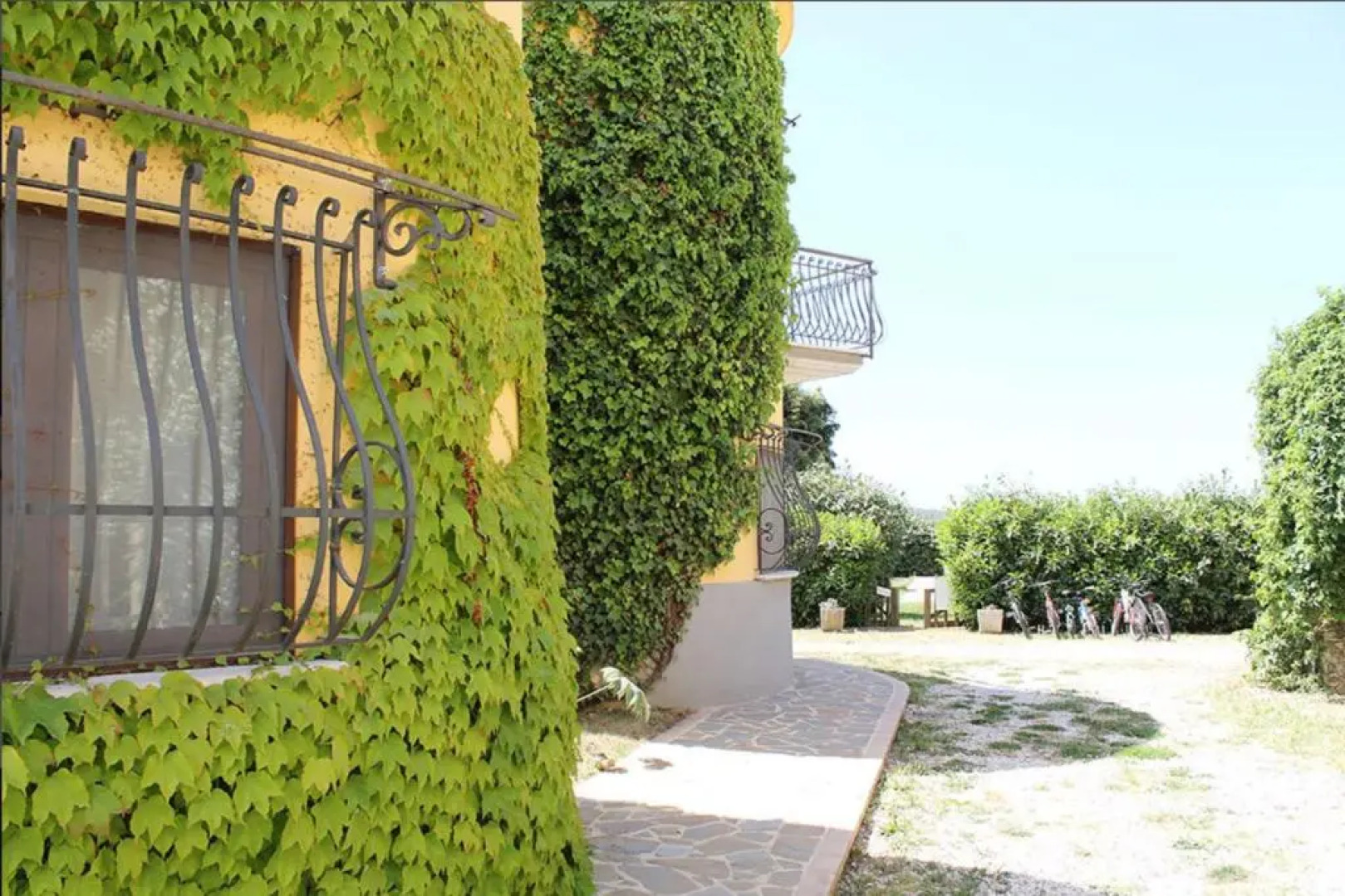 Granaio Biada In Fattoria Con Piscina