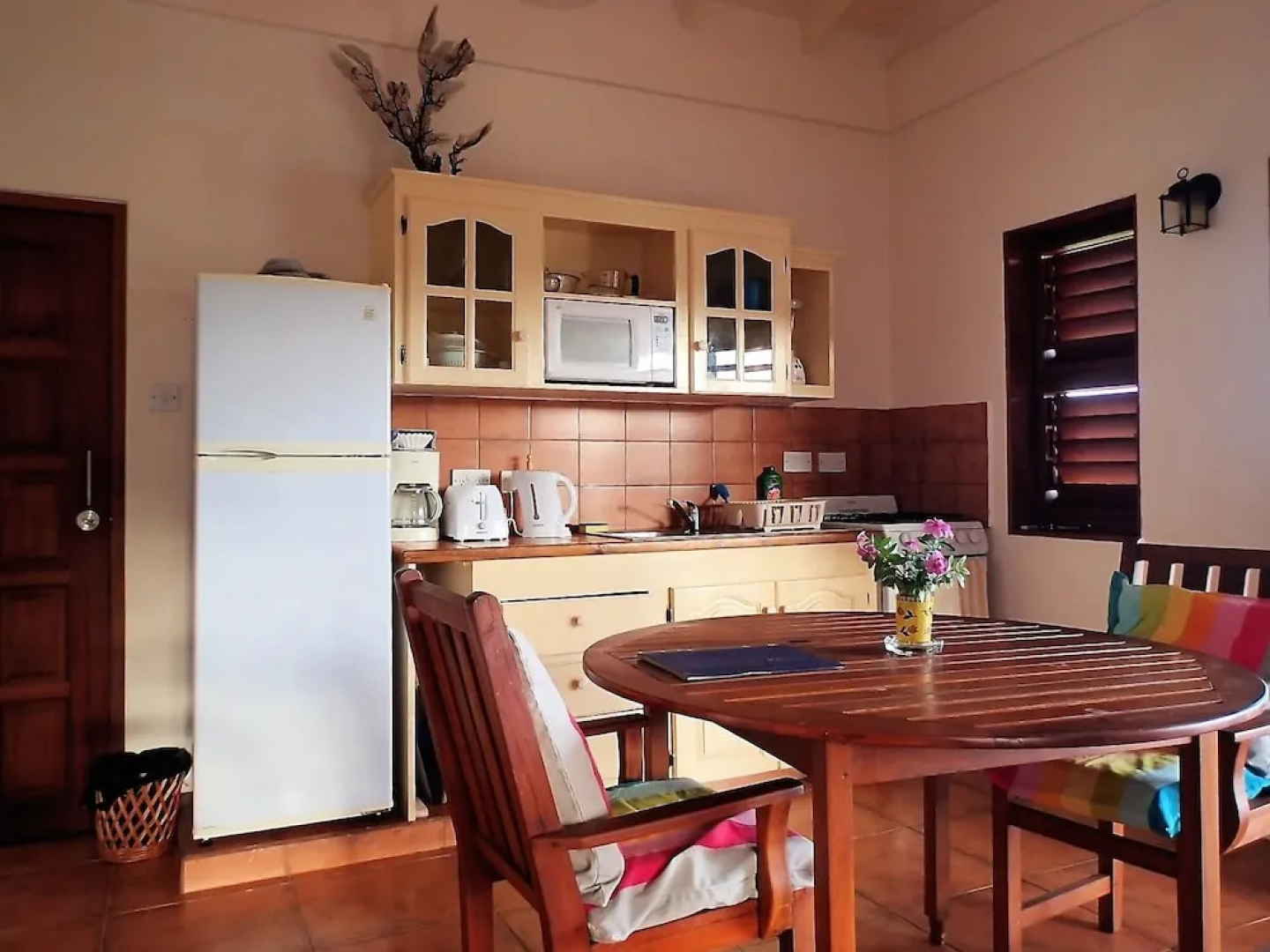 Two Bays Beach Villa Apartment and Studios