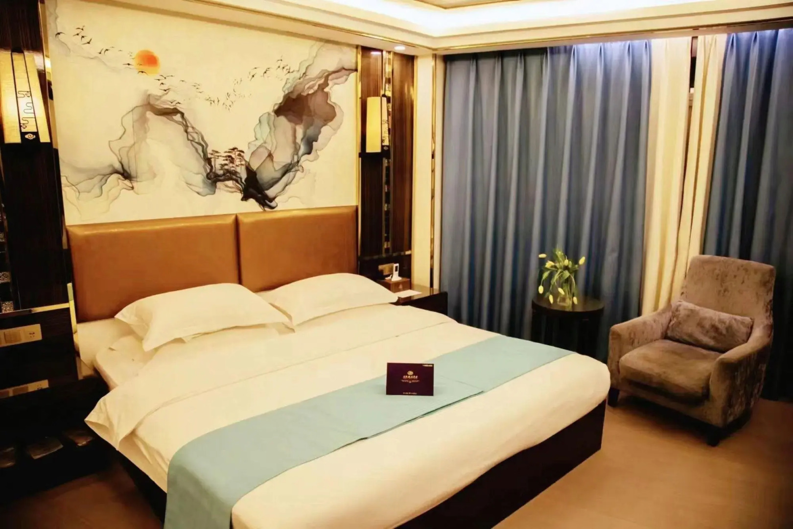 Huiqian Group Hotel (Shaotong Huandong)