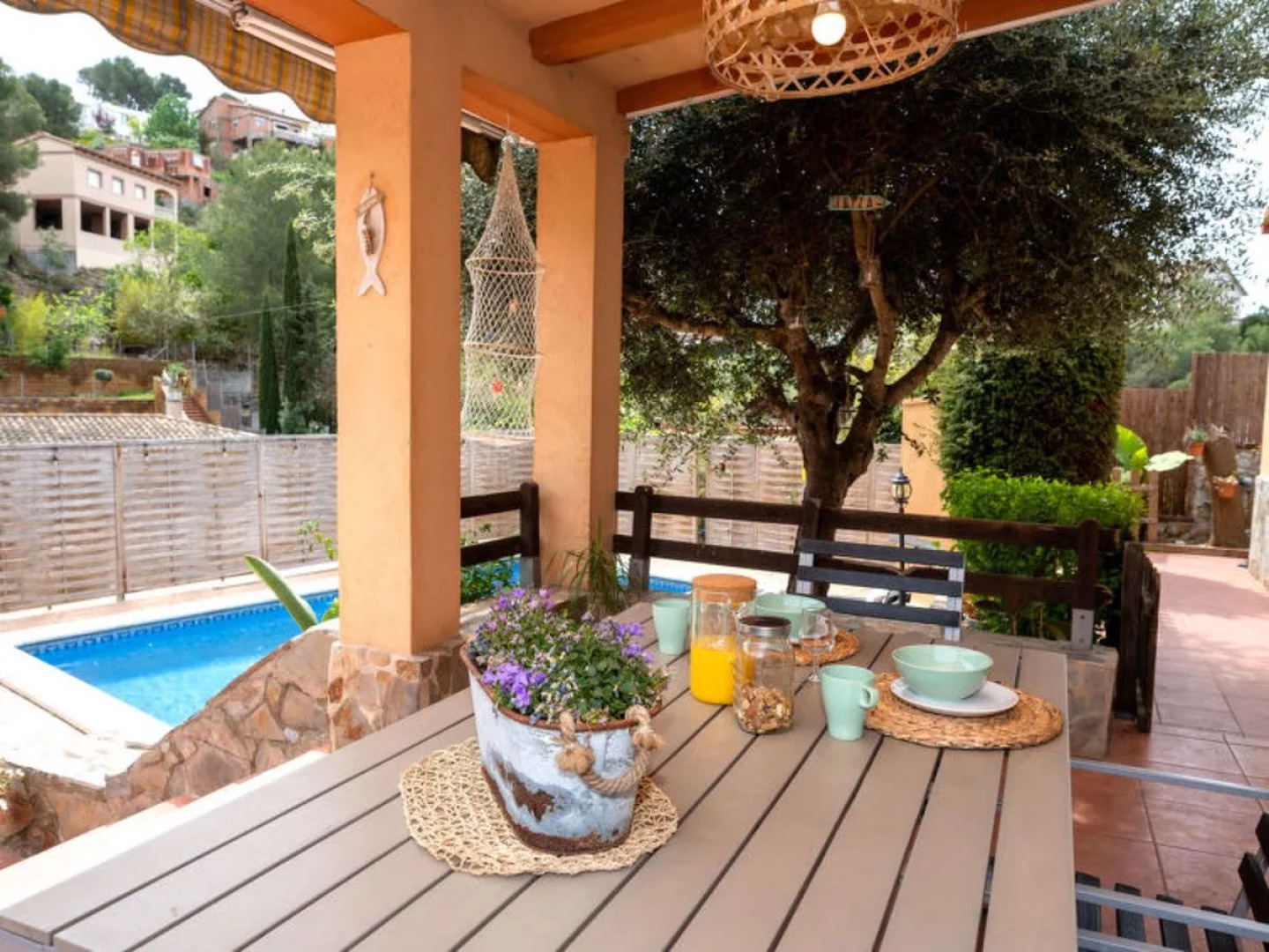 House Can Alma Castellet i Gornal