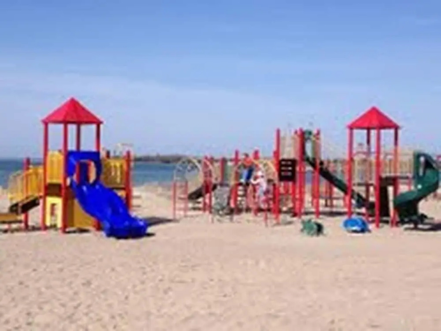 4 Bedroom Cottage On Manitoulin Island - Next to Sandy Beach!