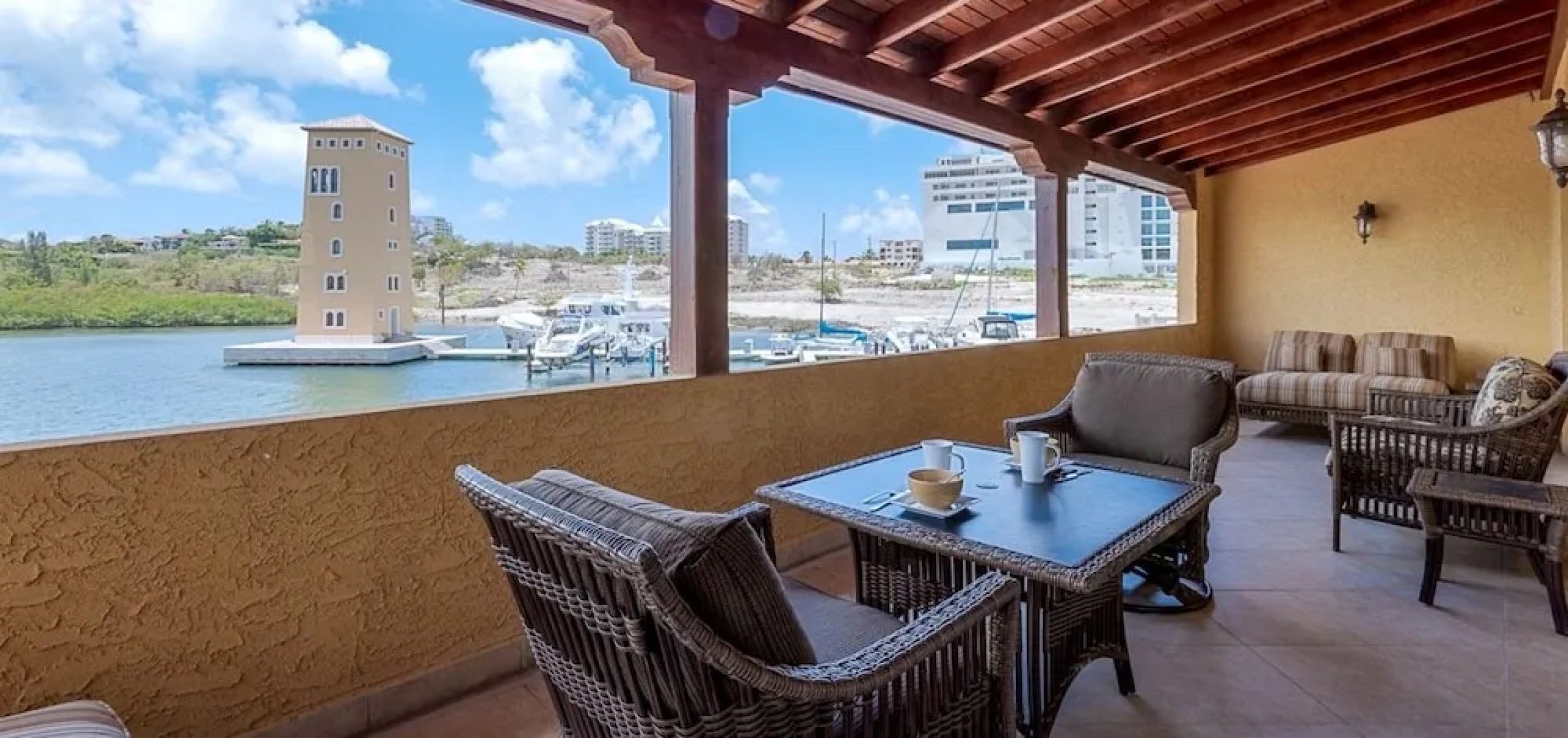 Condo Marina 360