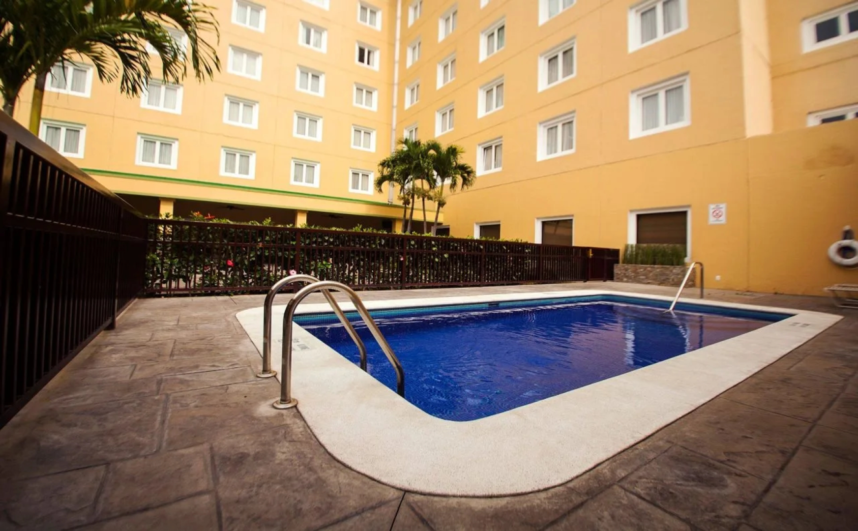 Holiday Inn San Salvador by IHG