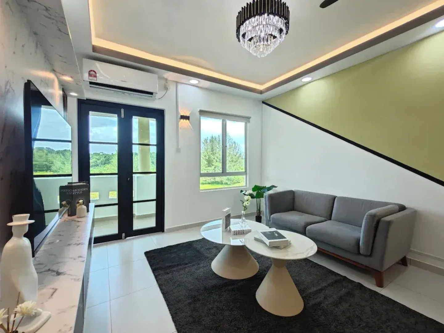 Tiara Desaru By Antlerzone