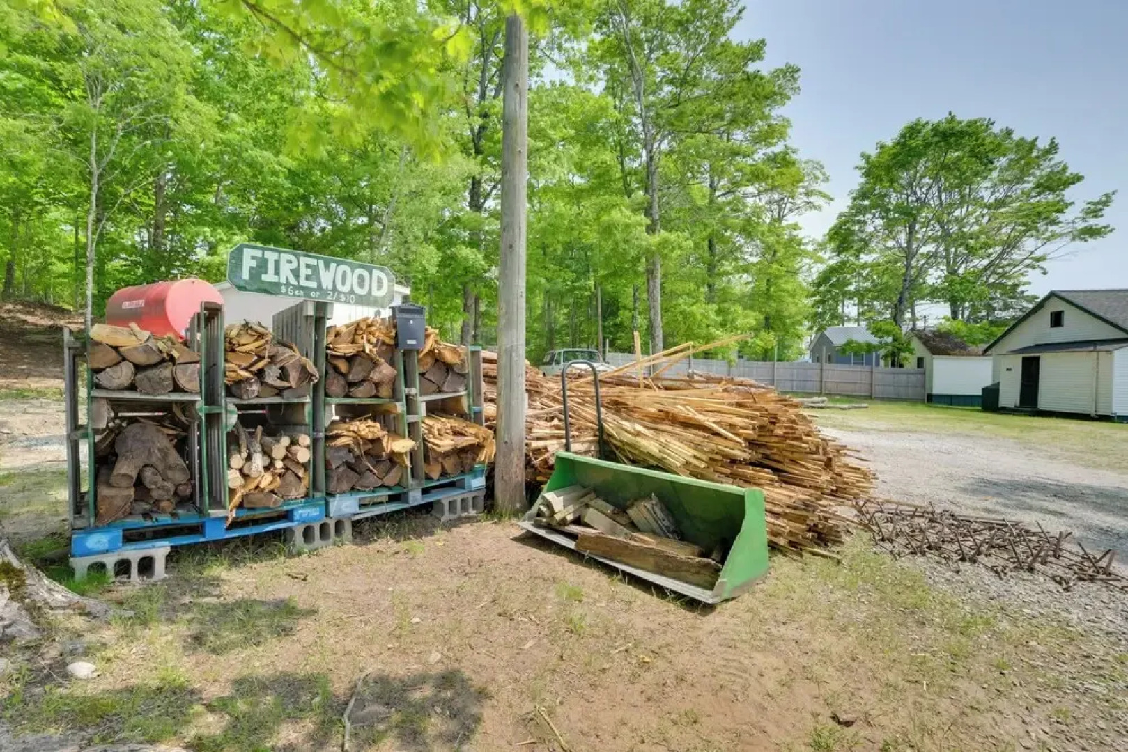 Steps to Lake: Cedarville Cabin w/ Community Perks