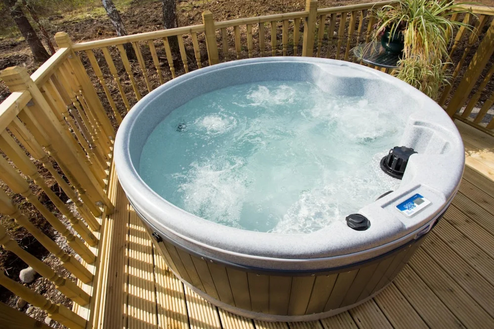 Beautiful 2-bed Chalet + Hot Tub Near Strathpeffer