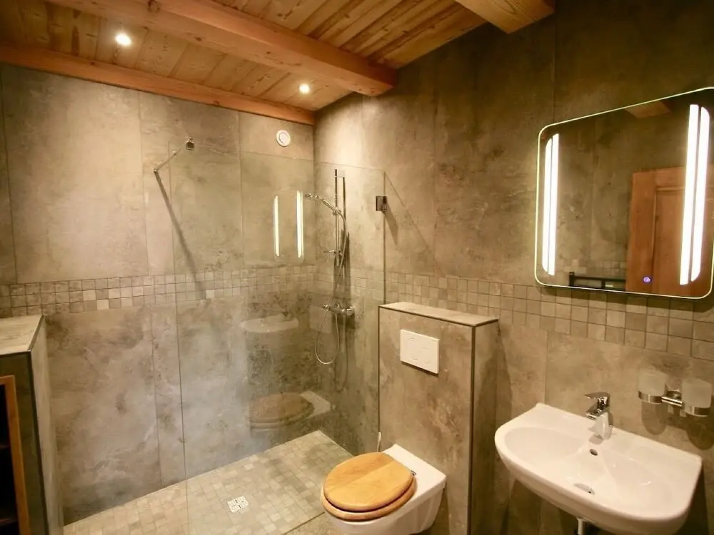 Chalet Carnauba - Alpine Descents