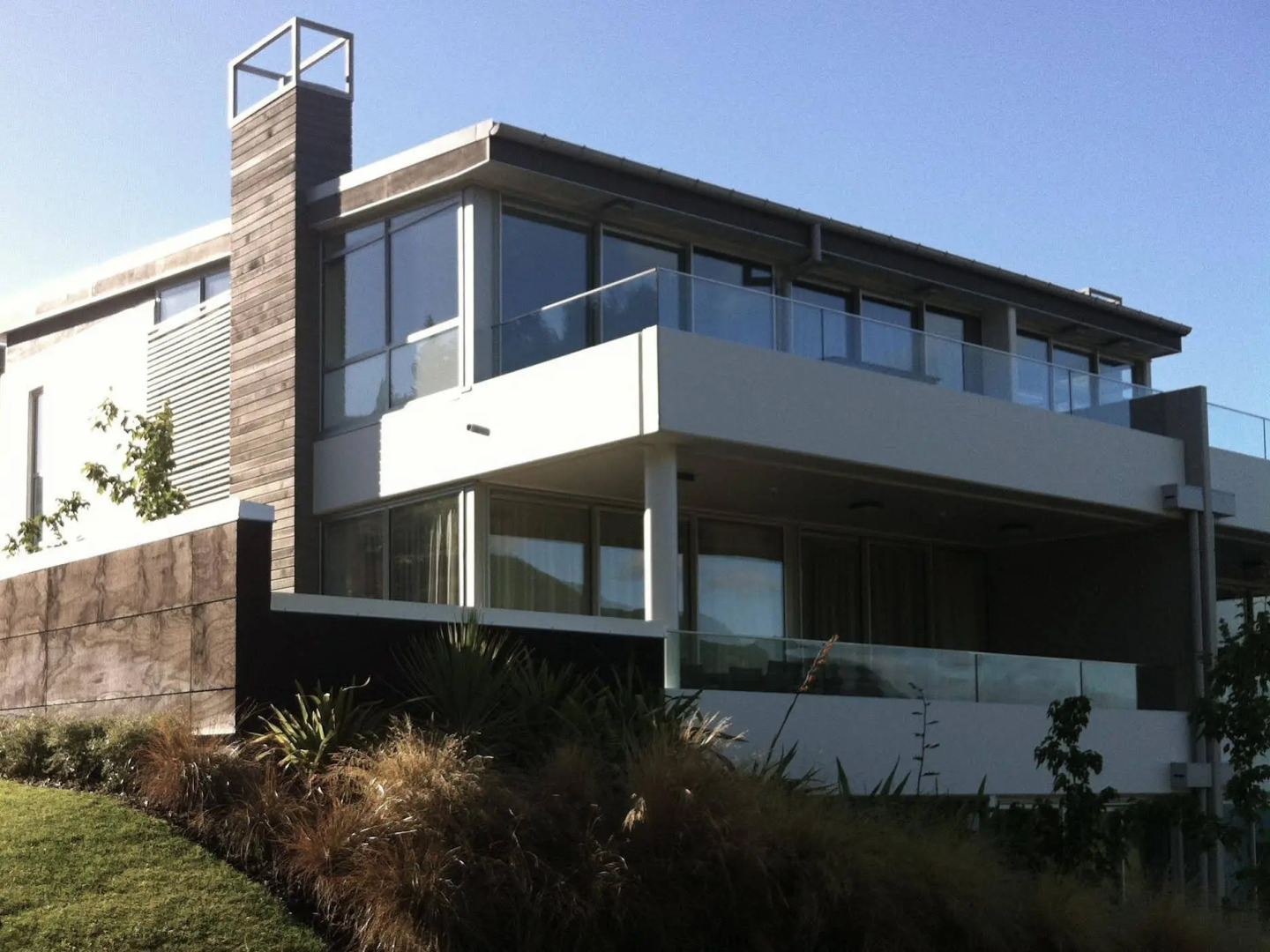 Element Escapes Luxury Apartments