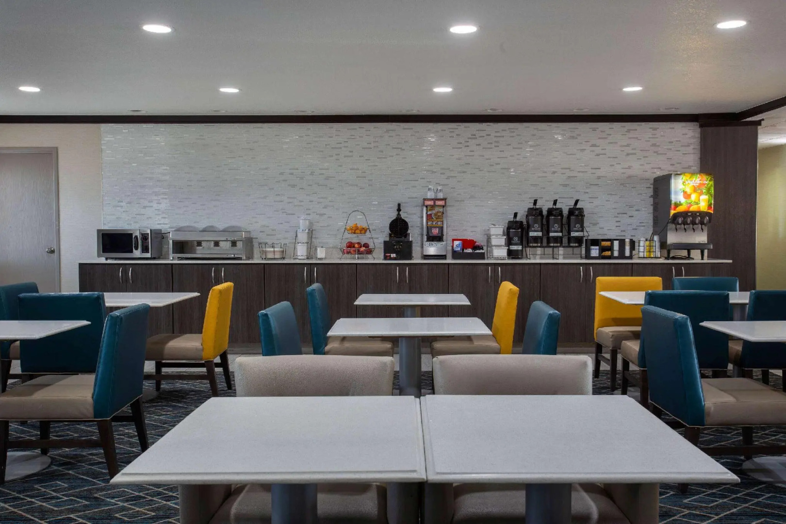 La Quinta Inn & Suites by Wyndham Peru Starved Rock St Park