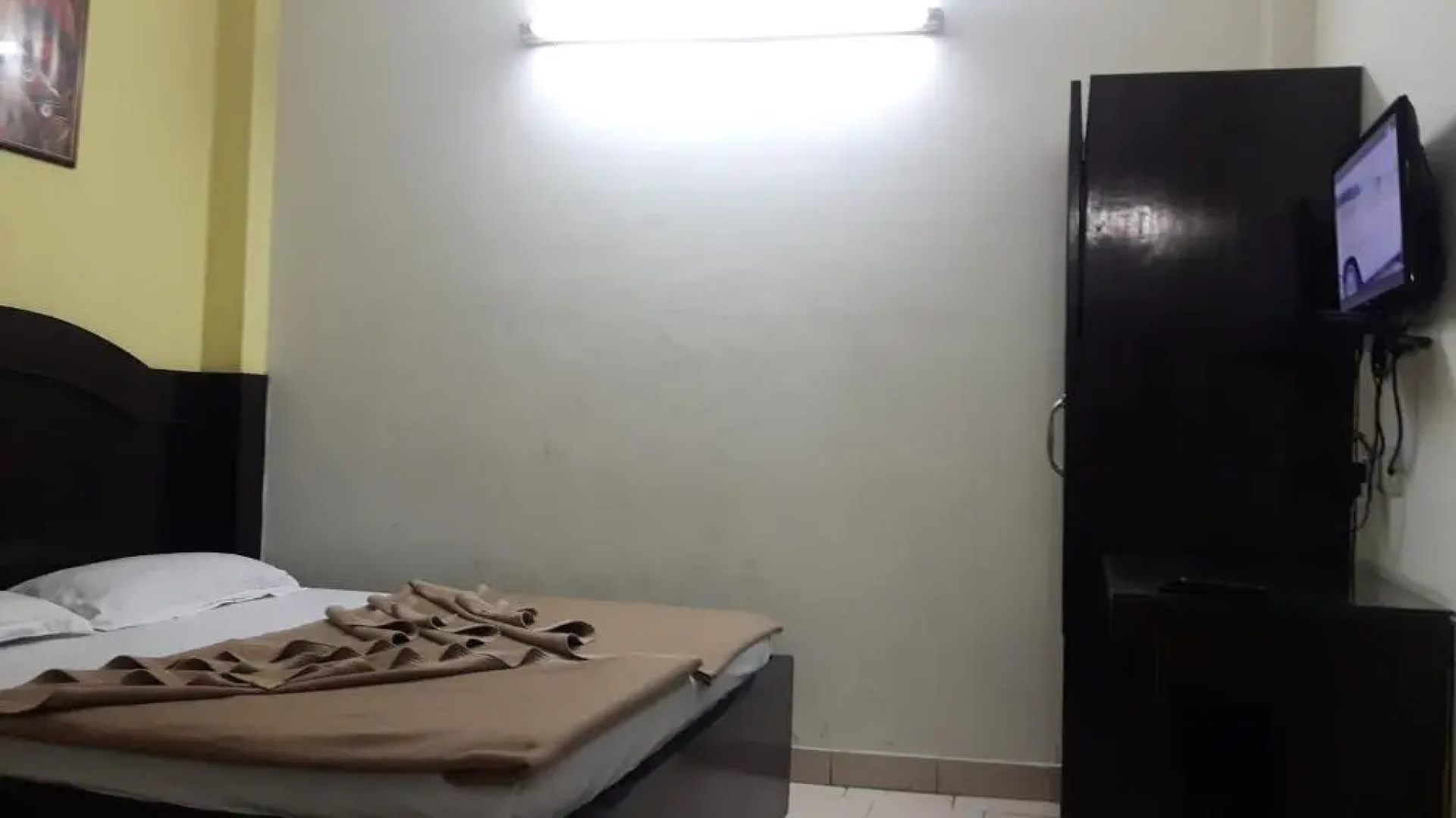 Hotel Shreeram Deluxe