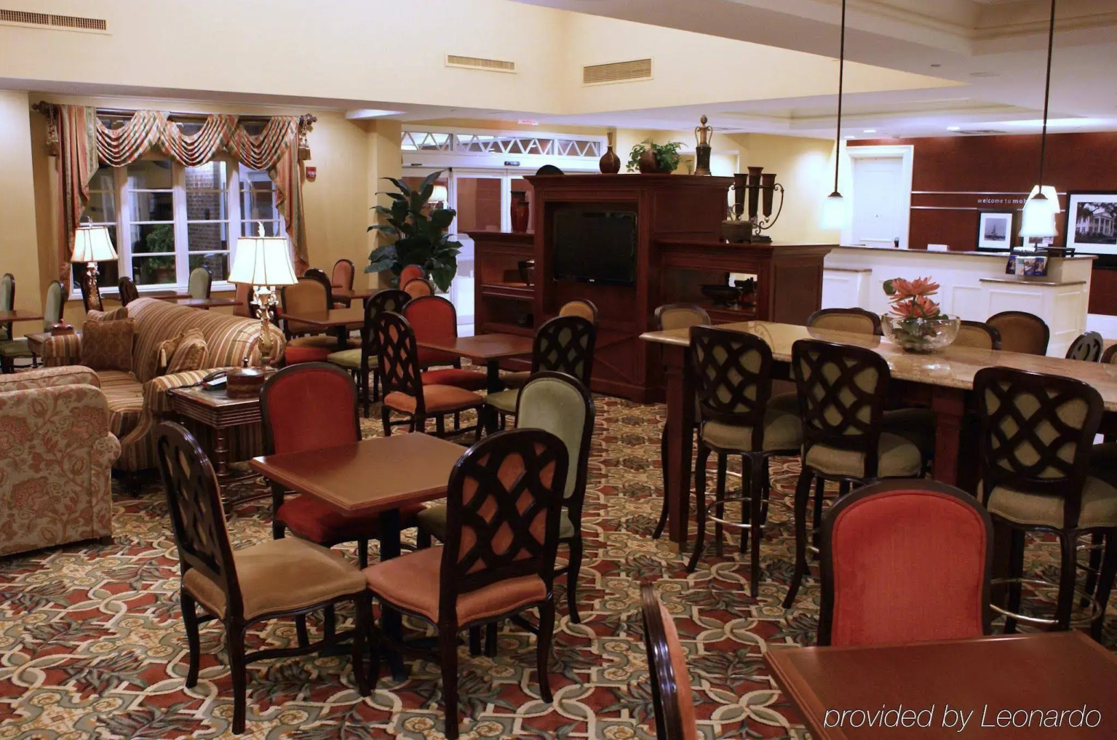 Hampton Inn & Suites Mobile- Downtown Historic District